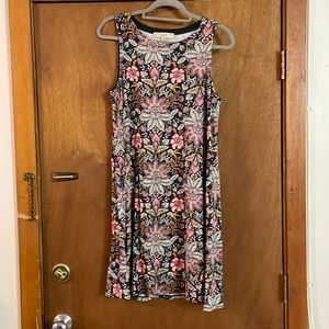 Loft sleeveless paisley pattered dress. Size M. Used like new.